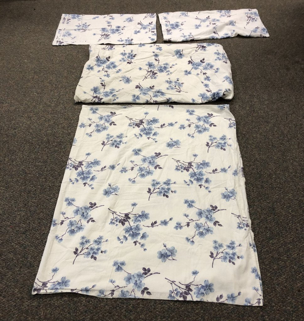 Flannel Flower Flat Sheet, Fitted Sheet, & 2 Pillowcase Set