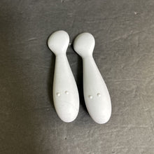 Load image into Gallery viewer, 2pk Silicone Spoons
