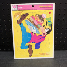Load image into Gallery viewer, 12pc Mickey &amp; Friends Goofy Frame Tray Puzzle
