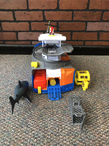 Shark Attack Boat w/Accessories Battery Operated