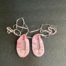 Load image into Gallery viewer, Ballet Shoes for 18&quot; Doll
