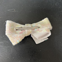 Load image into Gallery viewer, Sequin Hairbow Clip
