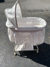 Load image into Gallery viewer, Deluxe Sweet Beginnings Bassinet
