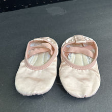 Load image into Gallery viewer, Girls Ballet Shoes (Ruqiji)
