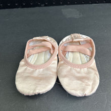 Load image into Gallery viewer, Girls Ballet Shoes (Ruqiji)
