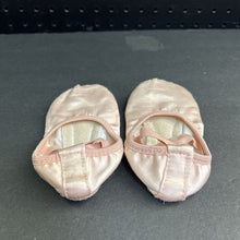 Load image into Gallery viewer, Girls Ballet Shoes (Ruqiji)
