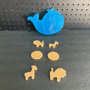 Whale Snack Container w/Animal Crackers