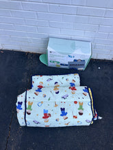 Load image into Gallery viewer, toddler nap mat (acrabros)
