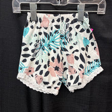 Load image into Gallery viewer, Flower Shorts
