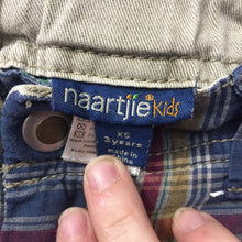 Load image into Gallery viewer, Plaid Cargo Shorts
