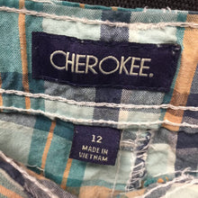 Load image into Gallery viewer, Plaid Cargo Shorts
