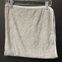 Load image into Gallery viewer, Hooded Infant Bath Towel (Bamboo Queen)
