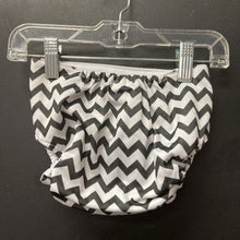 Load image into Gallery viewer, Chevron Cloth Diaper Cover
