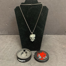 Load image into Gallery viewer, Samurai Medallion Necklace (Cyberpunk 2077)
