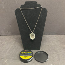 Load image into Gallery viewer, Samurai Medallion Necklace (Cyberpunk 2077)
