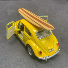 Load image into Gallery viewer, 1967 Volkswagen Classical Beetle Diecast Car w/Surfboard
