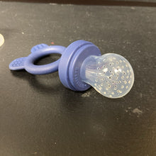 Load image into Gallery viewer, Silicone Feeding Teether (Bessentials)
