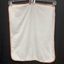Load image into Gallery viewer, Heart Infant Hooded Bath Towel
