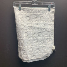 Load image into Gallery viewer, Nursery Sheet Saver (Continental Quilting)
