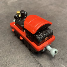 Load image into Gallery viewer, Old Puffer Pete Diecast Train Engine
