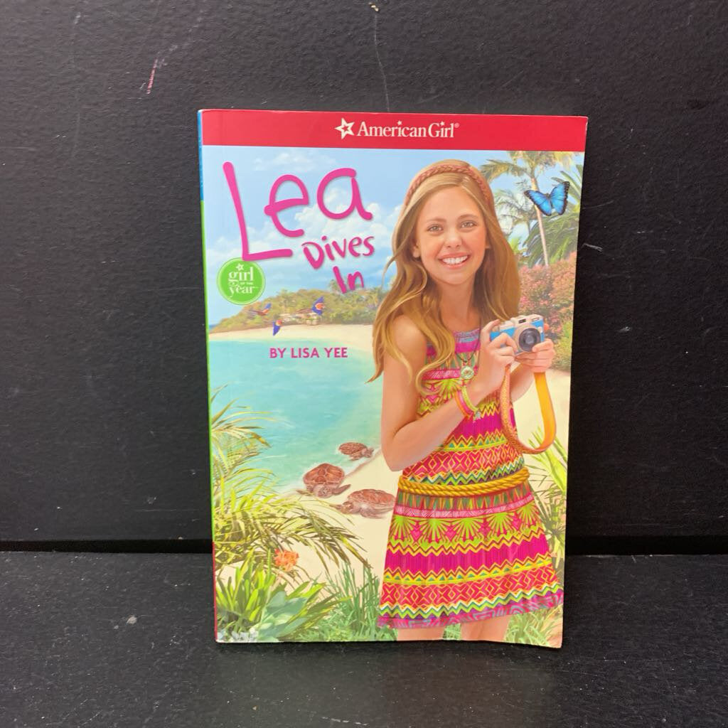 Lea Dives In (Lisa Yee) (American Girl: Girl of the Year 2016) -series paperback