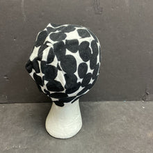 Load image into Gallery viewer, Girls Polka Dot Winter Hat
