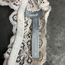 Load image into Gallery viewer, Jrs Lace Bra
