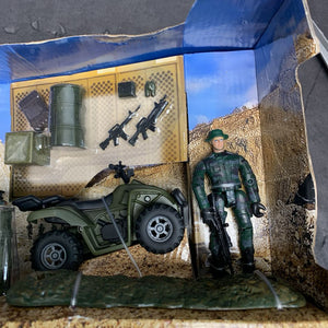 World Peacekeepers Military Vehicles Transportation Unit w/Accessories (NEW)