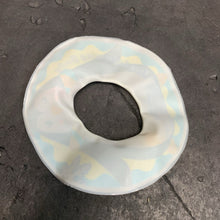 Load image into Gallery viewer, Penguin Rattle Bath Ring
