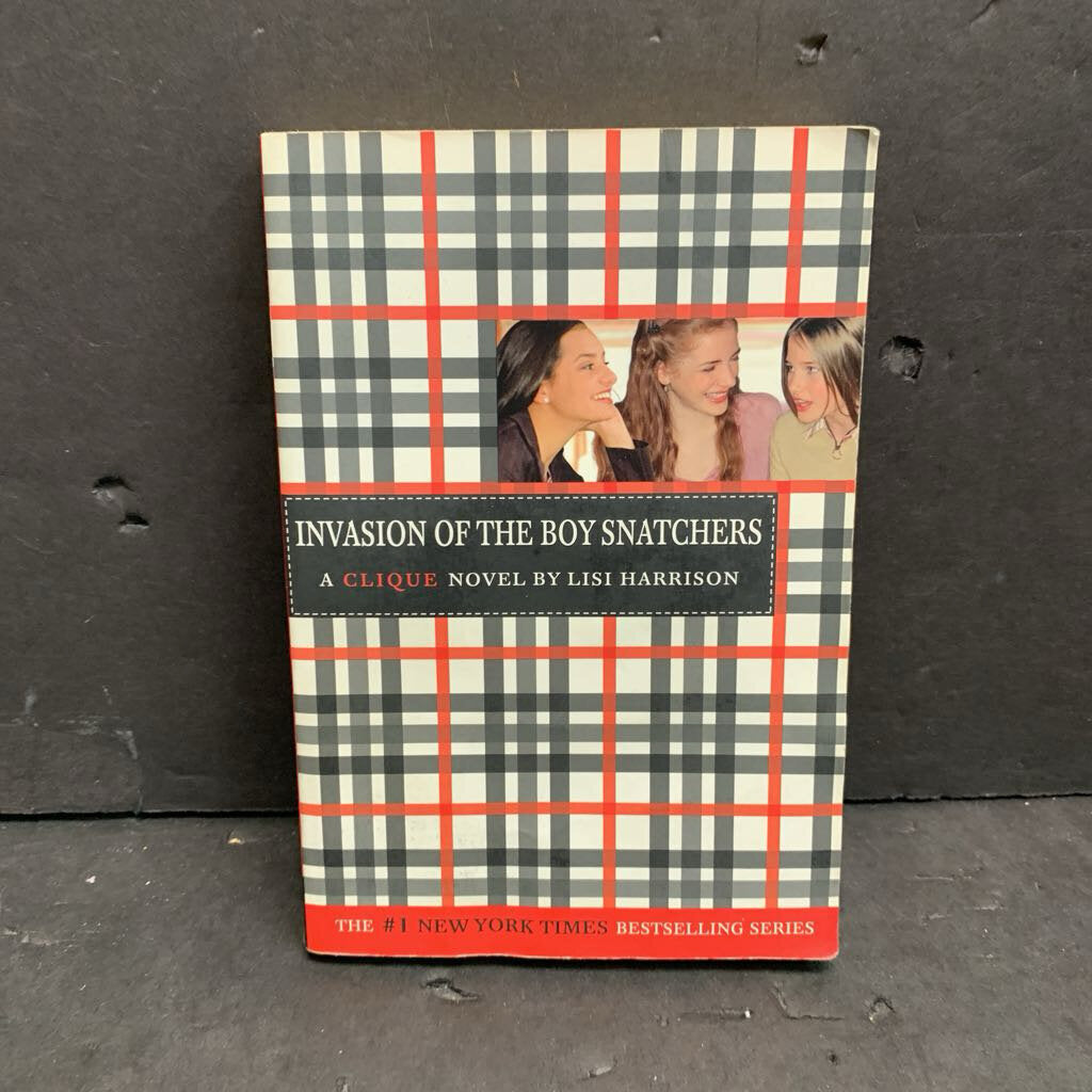 Invasion of the Boy Snatchers (The Clique) (Lisi Harrison) -series paperback