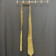 Load image into Gallery viewer, Boys Striped Tie
