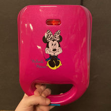 Load image into Gallery viewer, Minnie Mouse Cupcake Maker
