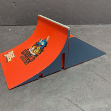 Load image into Gallery viewer, Finger Skateboard Ramp

