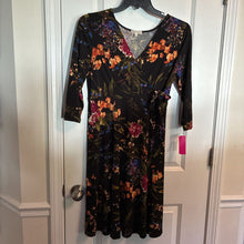 Load image into Gallery viewer, Flower Dress (Gilli)
