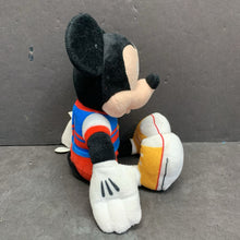 Load image into Gallery viewer, Singing Fun Mickey Mouse Battery Operated
