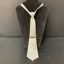 Load image into Gallery viewer, Boys Striped Tie
