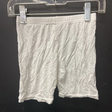 Load image into Gallery viewer, Girls Solid Shorts (Holhoff)
