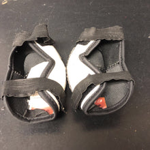 Load image into Gallery viewer, LTP Hockey Elbow Pads (CCM)
