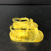 Load image into Gallery viewer, Sandals for 18&quot; Doll
