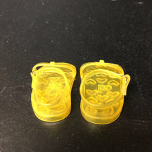 Load image into Gallery viewer, Sandals for 18&quot; Doll
