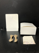 Load image into Gallery viewer, 11 Cupcake Boxes (NEW) (Moretoes)
