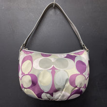 Load image into Gallery viewer, Handbag

