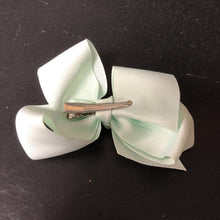 Load image into Gallery viewer, Solid Hairbow Clip
