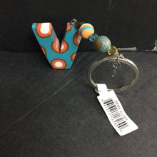 Load image into Gallery viewer, "V" Keychain
