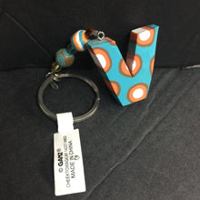 Load image into Gallery viewer, "V" Keychain
