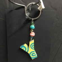 Load image into Gallery viewer, &quot;Y&quot; Keychain
