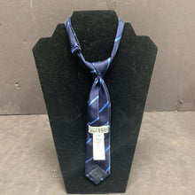 Load image into Gallery viewer, Boys Striped Clip On Tie
