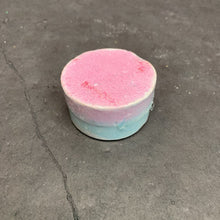Load image into Gallery viewer, Round Sparkly Bath Bomb (NEW)
