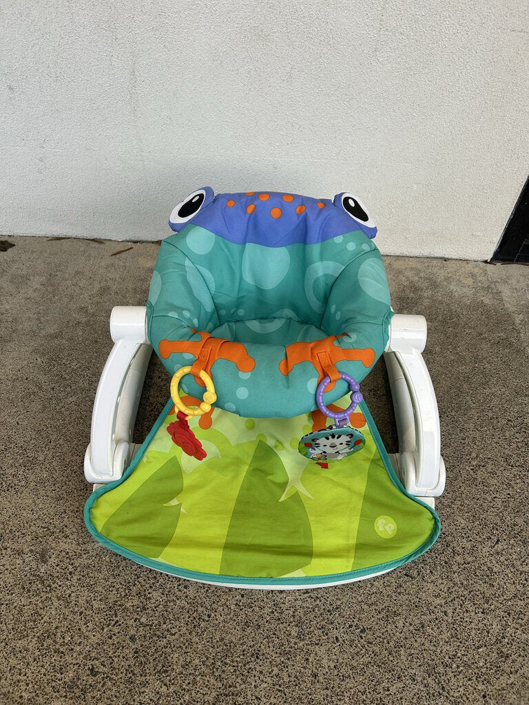 Frog sit me up seat w/2 attachments