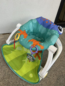 Frog sit me up seat w/2 attachments